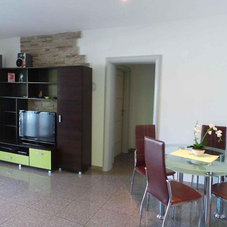 Holiday Home In Malinska/Insel Krk 13031 Экстерьер фото