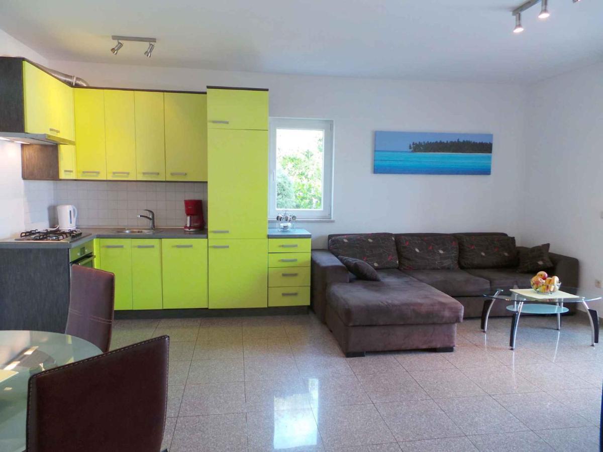 Holiday Home In Malinska/Insel Krk 13031 Экстерьер фото