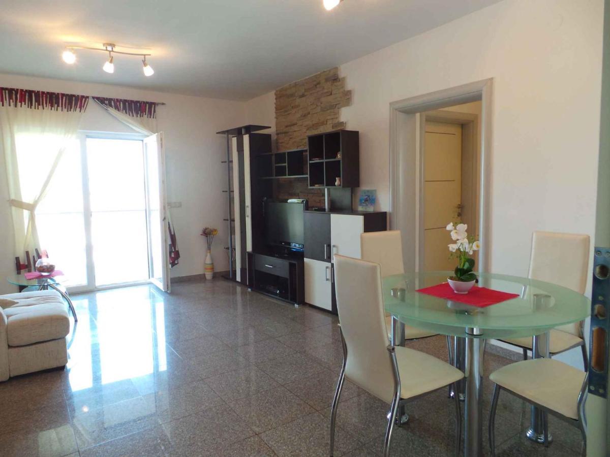 Holiday Home In Malinska/Insel Krk 13031 Экстерьер фото